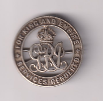 Silver War Services Badge 1914-1918, (247731). S/11011 Lance Corporal Robert Dick, Argyll and Sutherland Highlanders. GVF