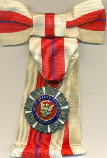 Malaysia, Sarawak, Meritorious Service Medal 38mm by Spink & Son, silver-gilt, silver & enamel, By Classic Collection, on bow, in fitted case of issue.