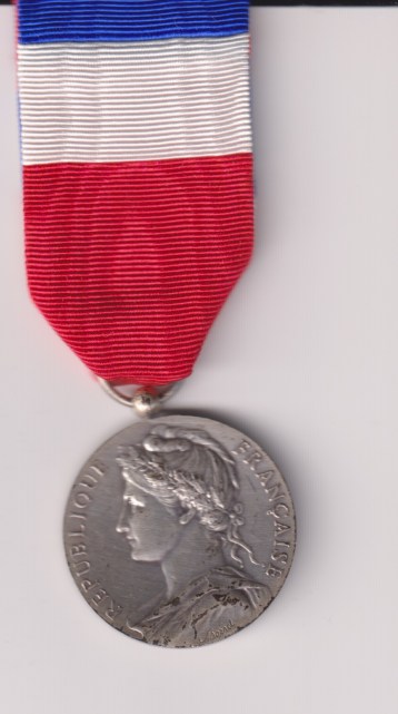 French Ministere Des Affaires Sociales Honour Travial silver coloured, in a case named to B O' Conner 1974.  EF