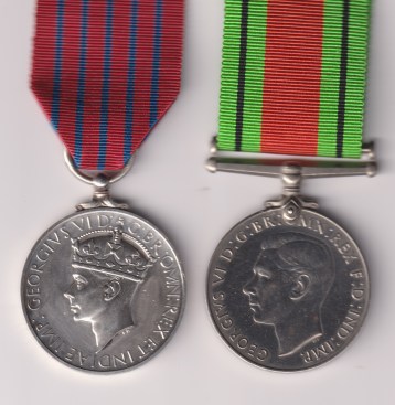 George Medal George VI issue, (Robert James Nicholls), Defence Medal, Robert James Nicholls. VF/GVF