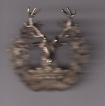 Gordon Highlanders Officers Badge in white meatal (tests Indian silver)