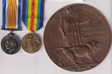British War Medal, Victory Medal, (291205 Pte. R. Mooney Monmouth R) Memorial Plaque (Robert Mooney) 291206 Private R. Mooney Monmouthshire Regiment.  EF