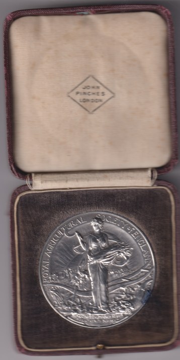 Royal Agricultural Society of England, Silver Medal (100 grams) awarded to 'Welbeck Estates Co. Ltd' Class 5 Forestry Expedition Lincoln 1947. Housed in a John Pinches London case. EF